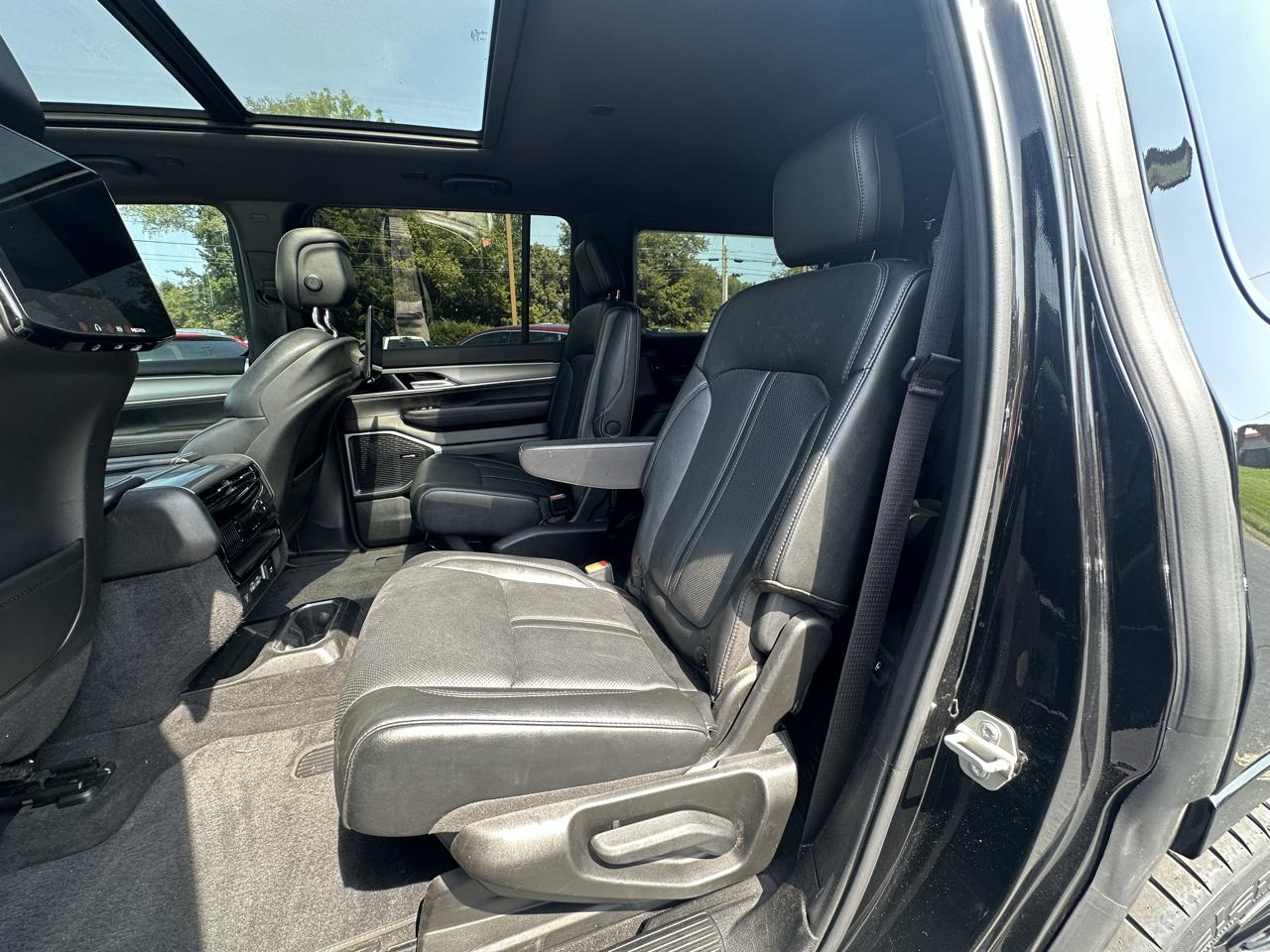 Jeep Wagoneer Series II 4WD 2023