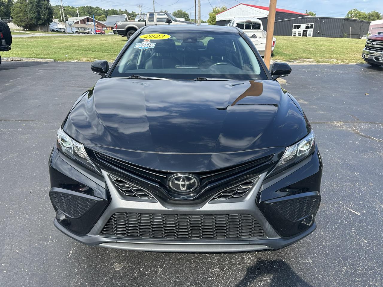 Toyota Camry SE 2022