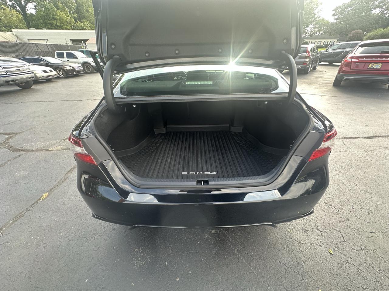 Toyota Camry SE 2022
