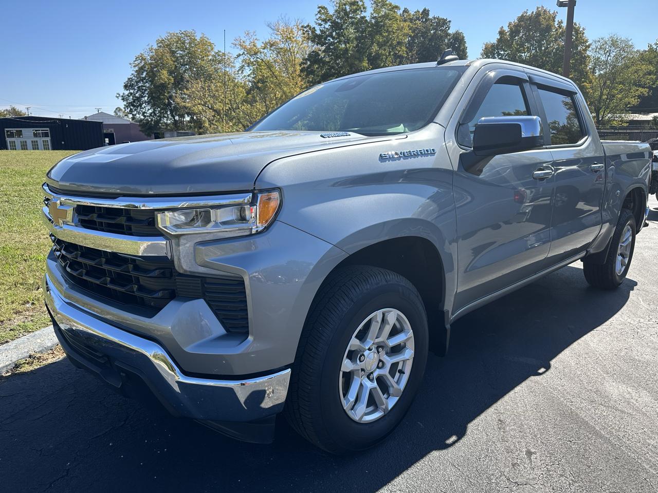Chevrolet Silverado 1500 LT Crew Cab 2WD 2024