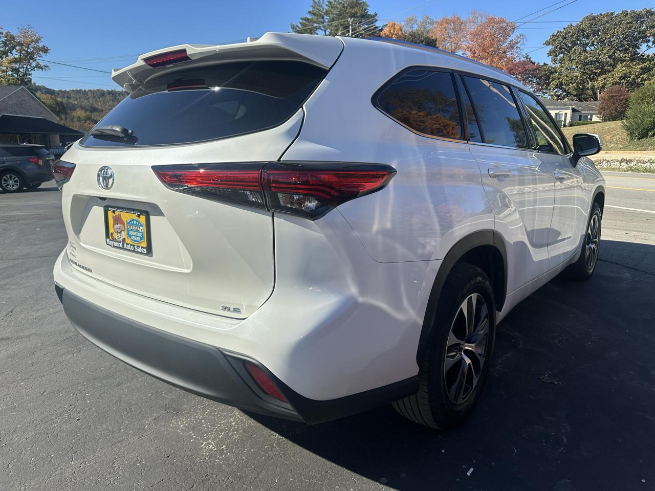 Toyota Highlander XLE FWD V6 2021
