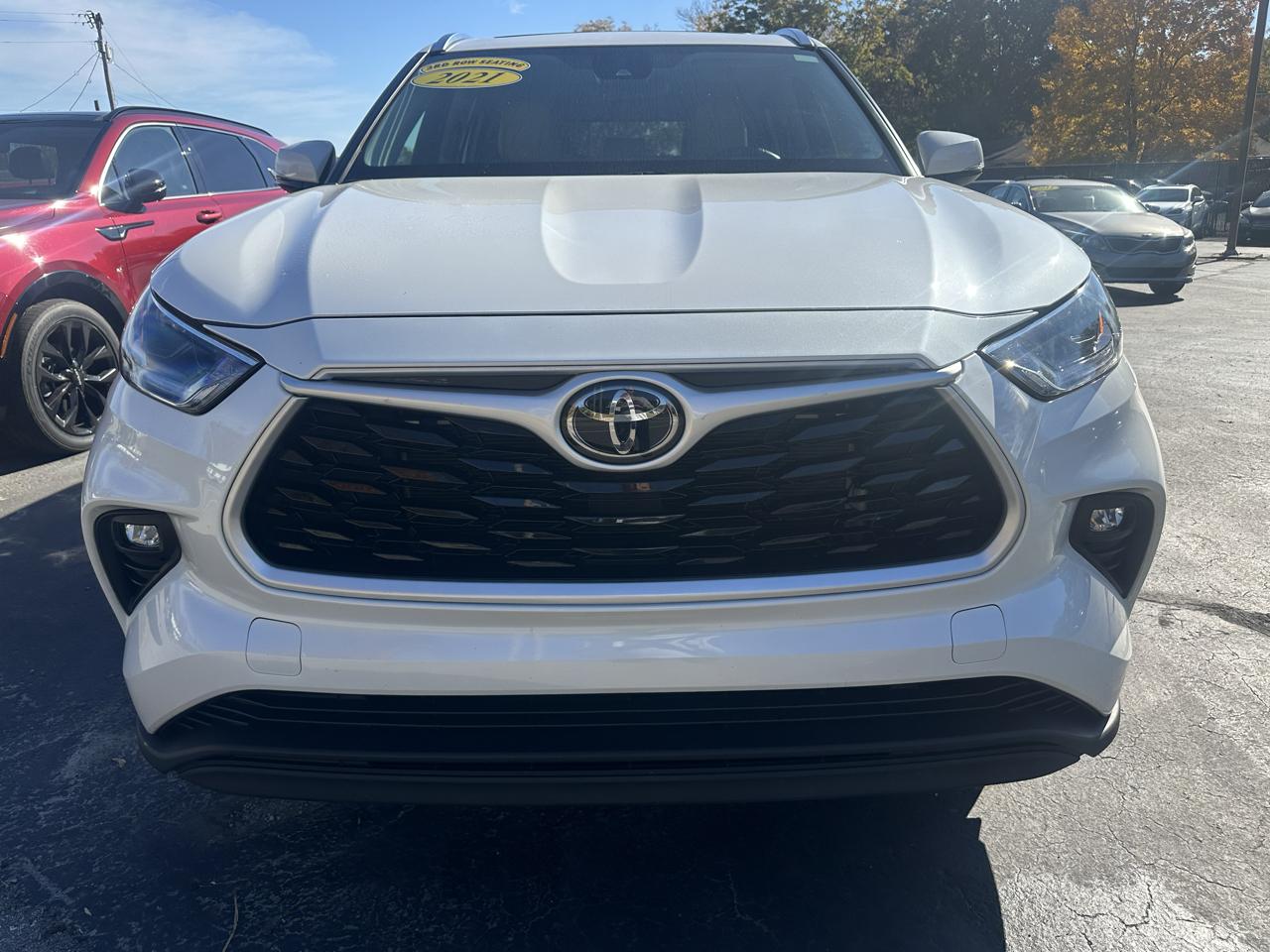 Toyota Highlander XLE FWD V6 2021