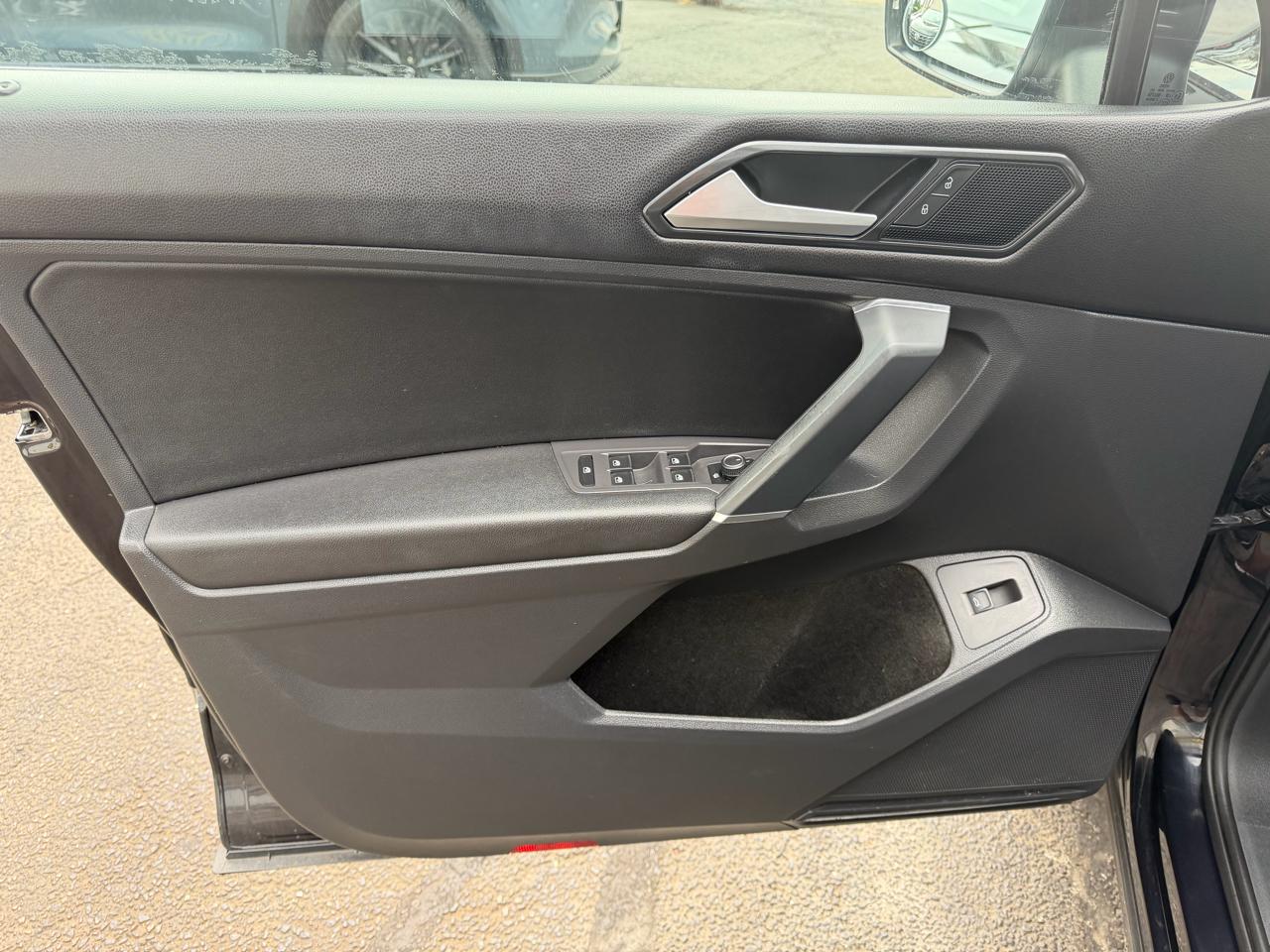 Volkswagen Tiguan 2.0T SEL 4MOTION 2018