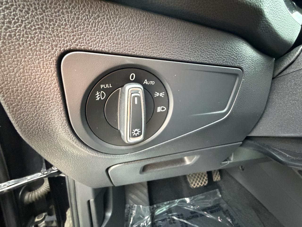 Volkswagen Tiguan 2.0T SEL 4MOTION 2018
