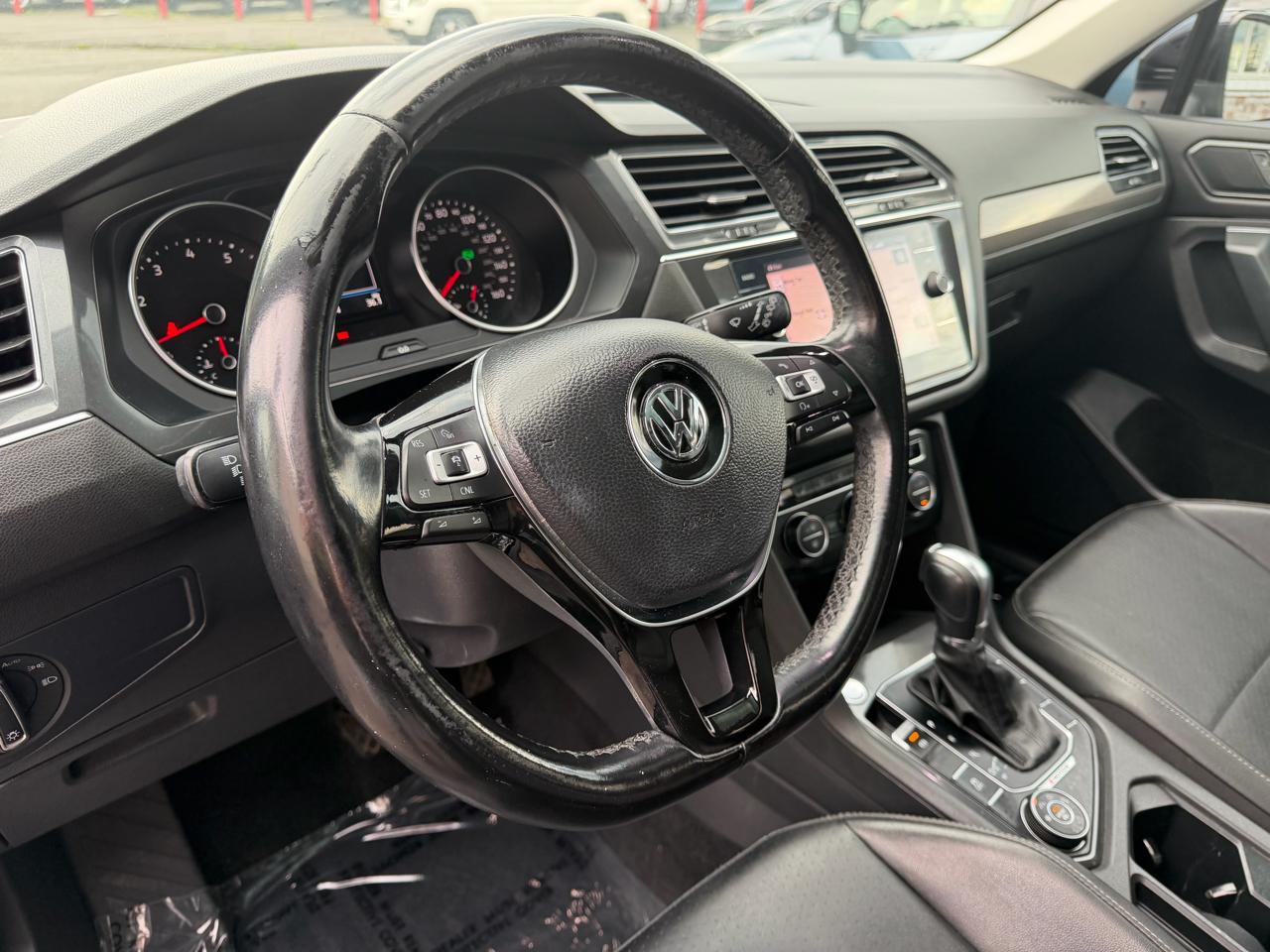 Volkswagen Tiguan 2.0T SEL 4MOTION 2018