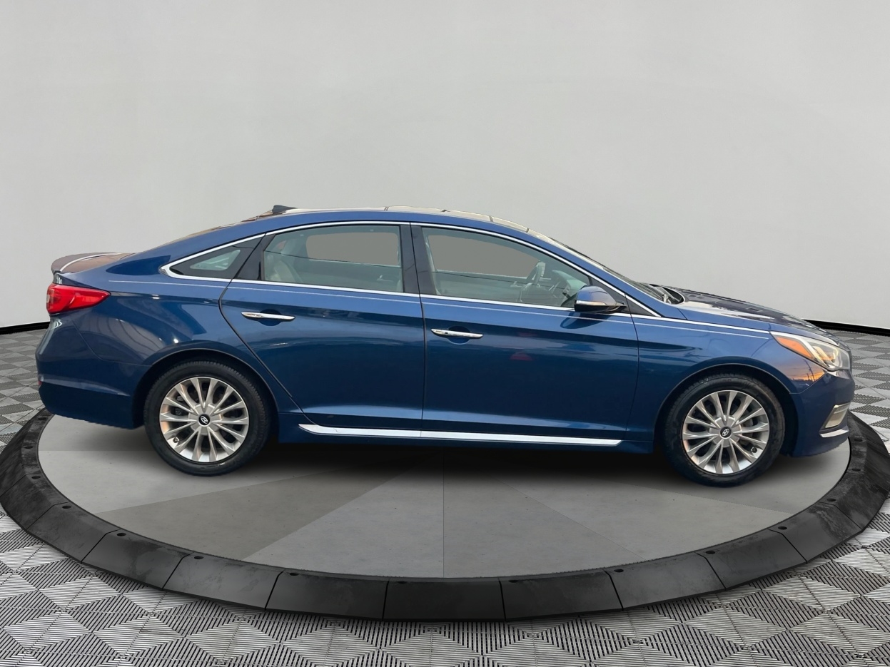 Hyundai Sonata 4dr Sdn 2.4L Limited PZEV 2015