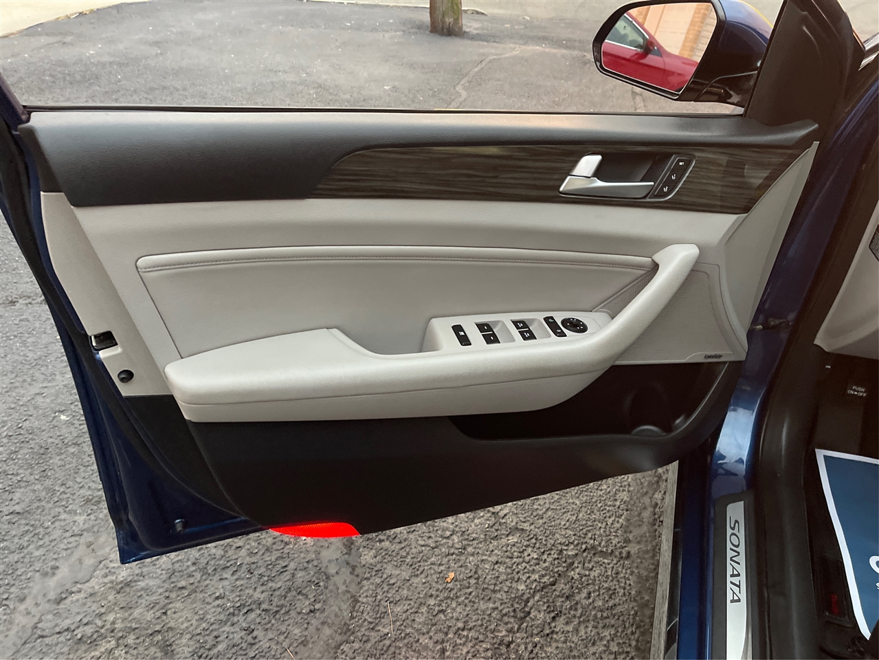 Hyundai Sonata 4dr Sdn 2.4L Limited PZEV 2015