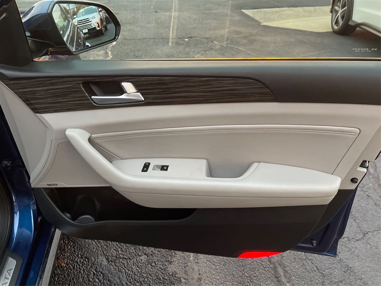 Hyundai Sonata 4dr Sdn 2.4L Limited PZEV 2015