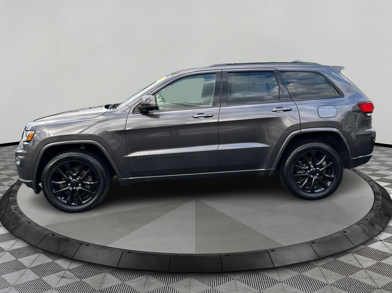 2019 Jeep Grand Cherokee Altitude photo 2