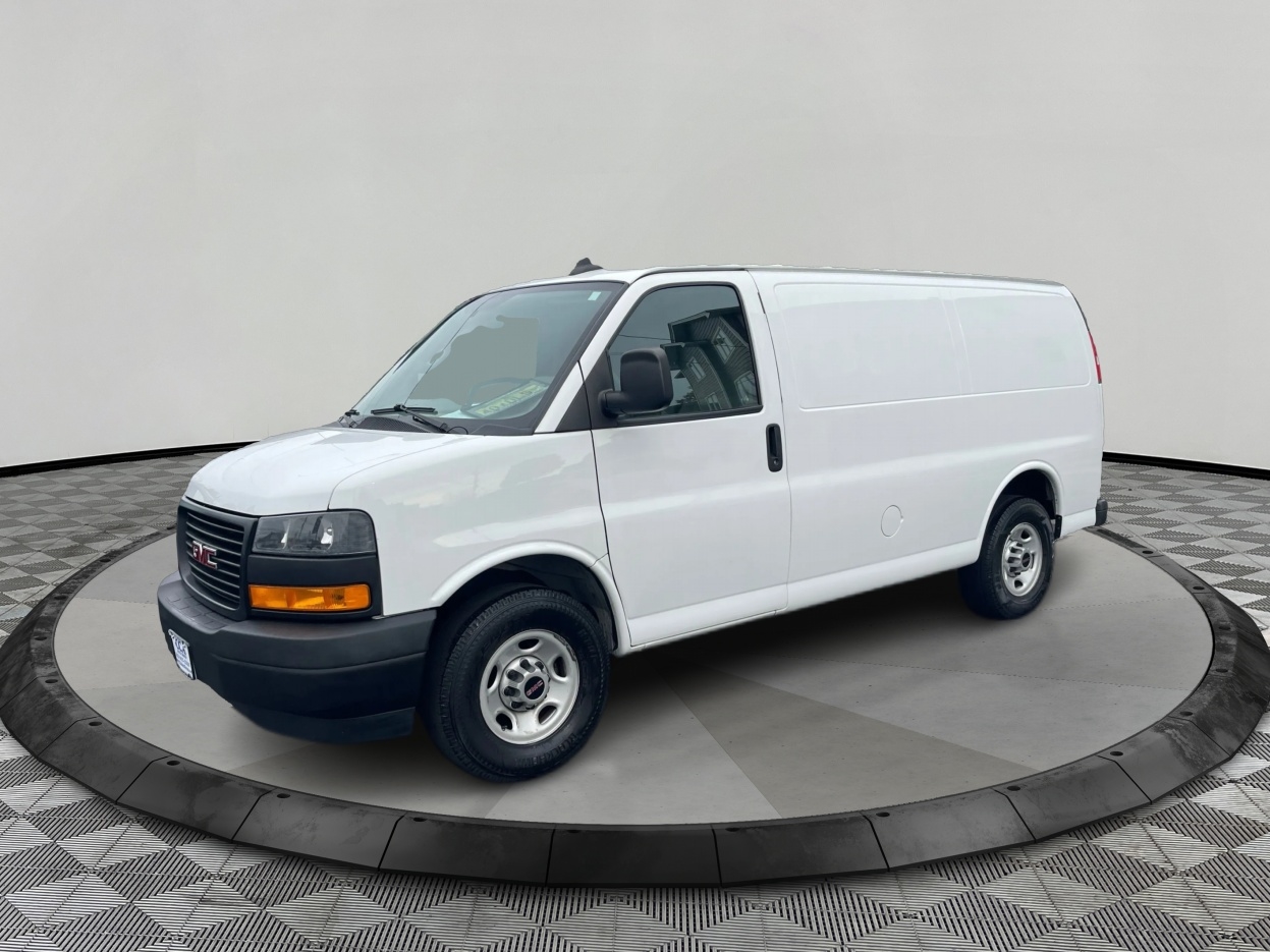 2022 GMC Savana Cargo Van 2500 135"