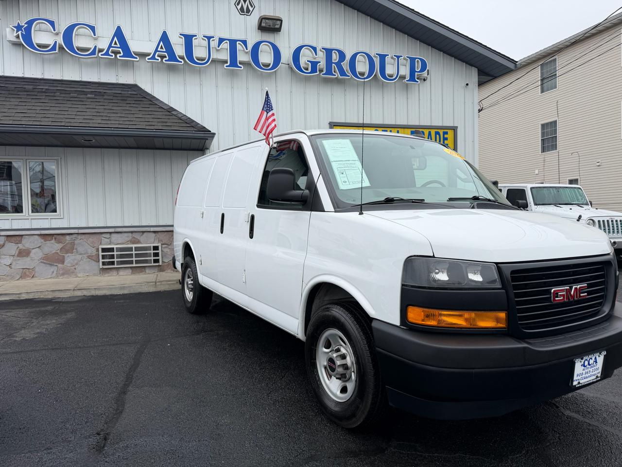 GMC Savana Cargo Van 2500 135" WB 2022