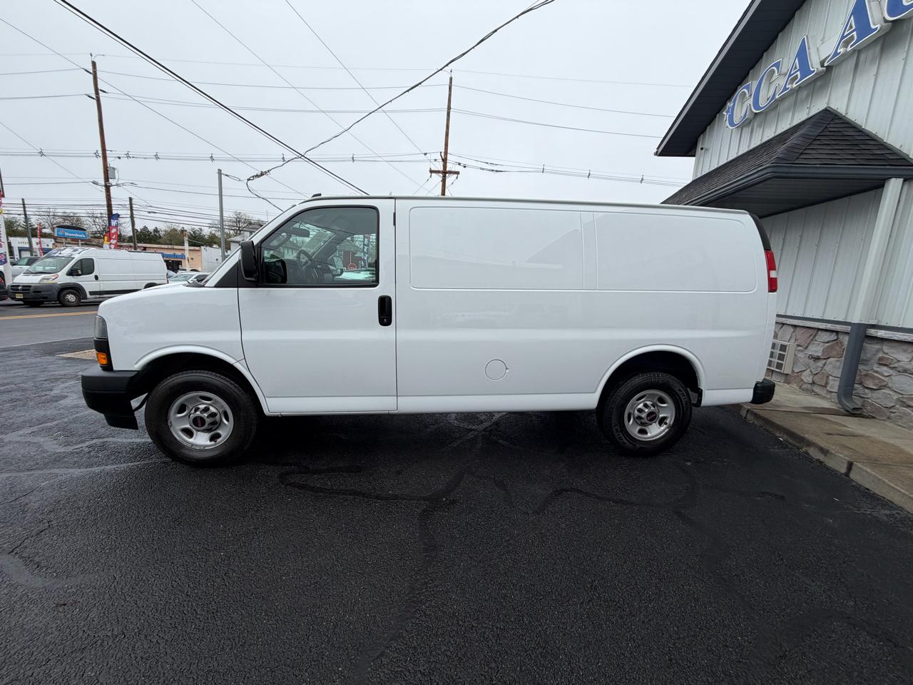 GMC Savana Cargo Van 2500 135" WB 2022