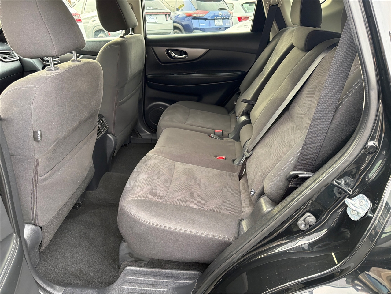 Nissan Rogue AWD 4dr SV 2016