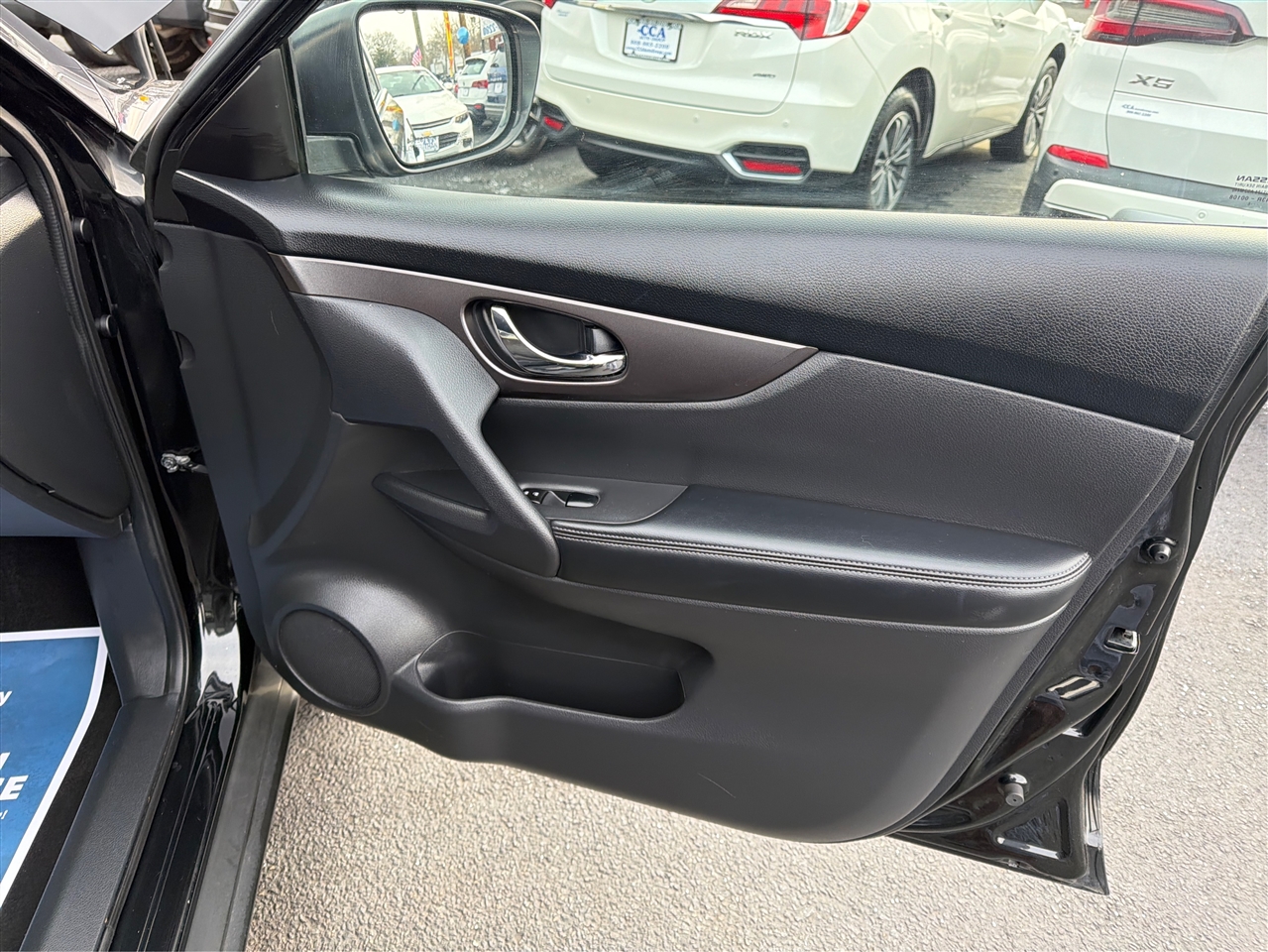 Nissan Rogue AWD 4dr SV 2016