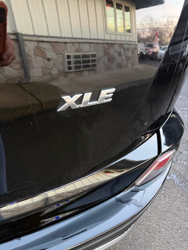 Toyota RAV4 XLE 2018