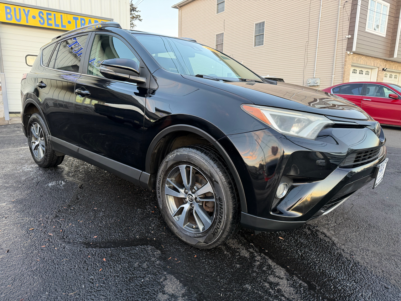 Toyota RAV4 XLE 2018