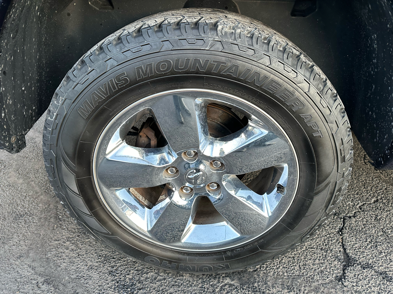 RAM 1500 Classic Express 4x4 Quad Cab 6'4" Box 2019