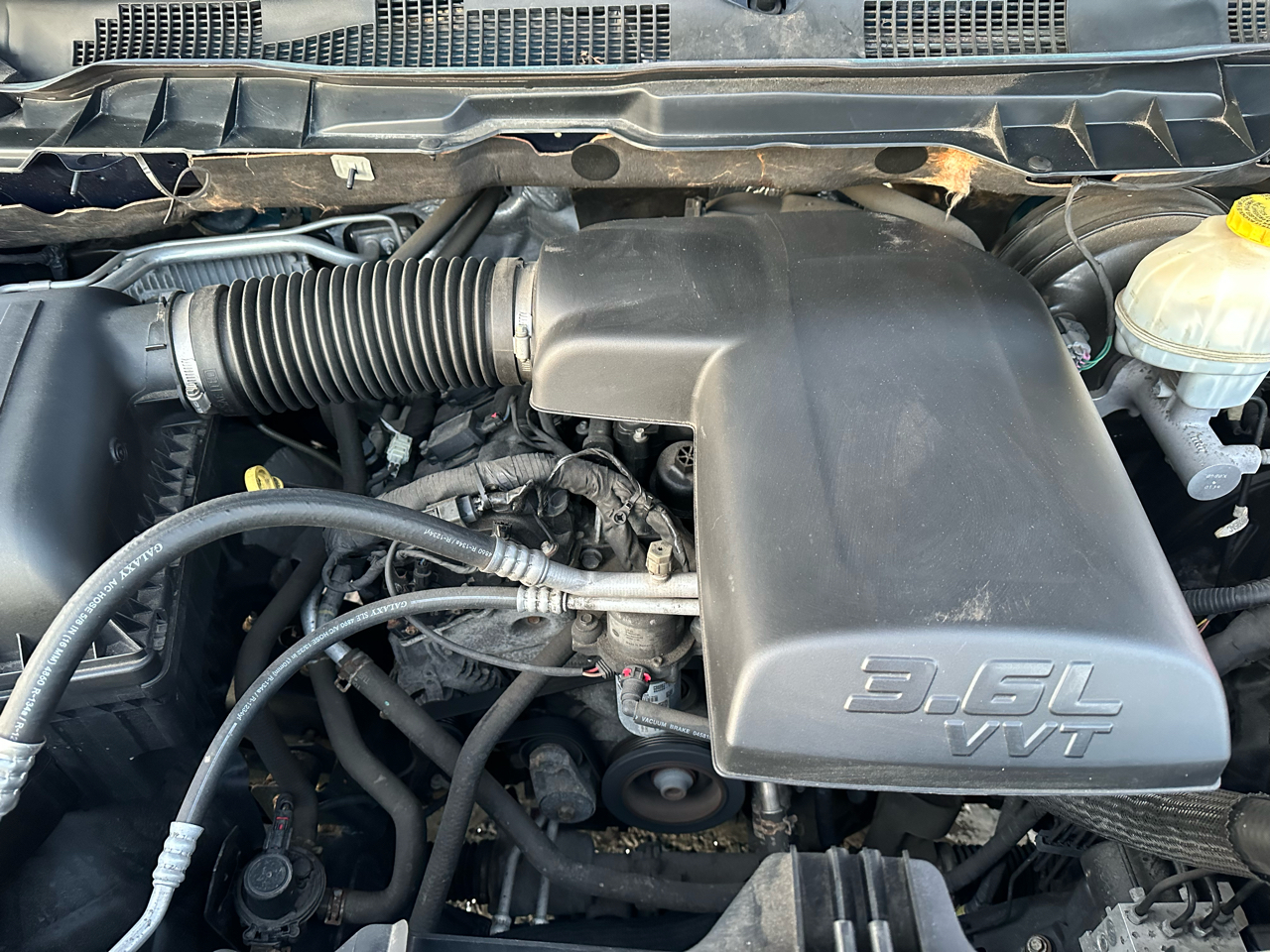 RAM 1500 Classic Express 4x4 Quad Cab 6'4" Box 2019