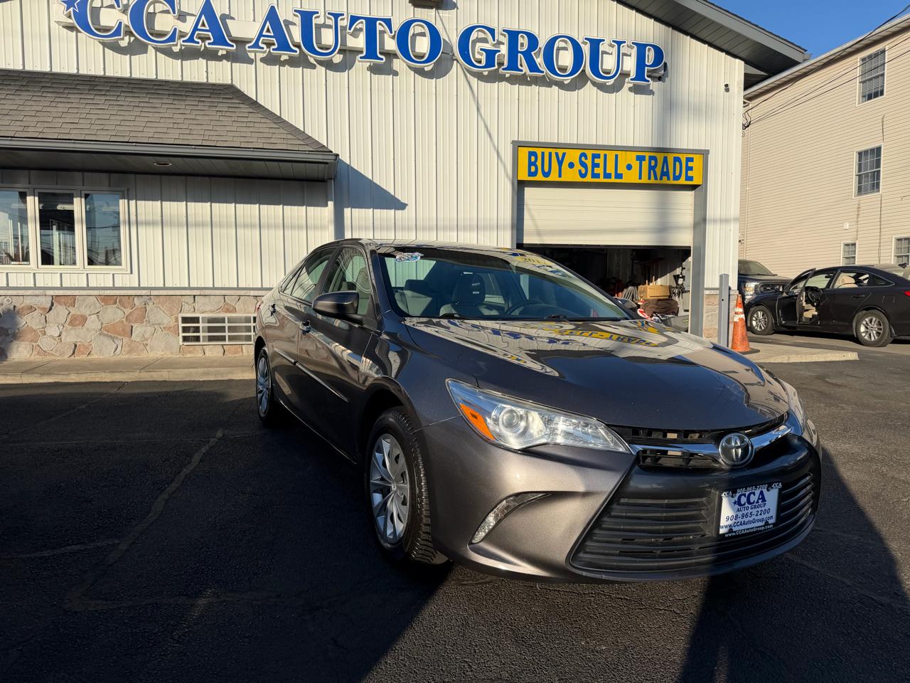 Toyota Camry LE Auto (Natl) 2017