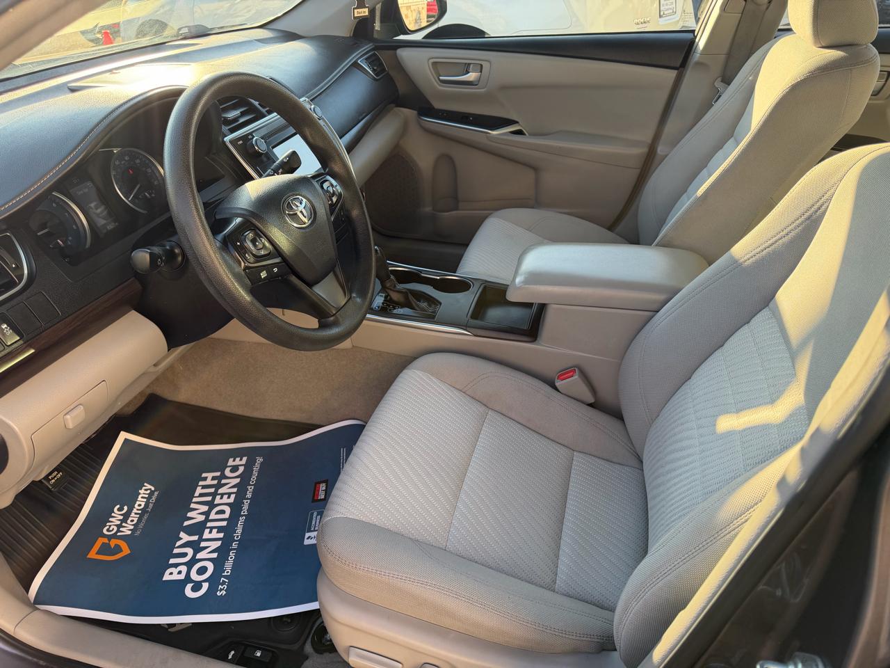 Toyota Camry LE Auto (Natl) 2017