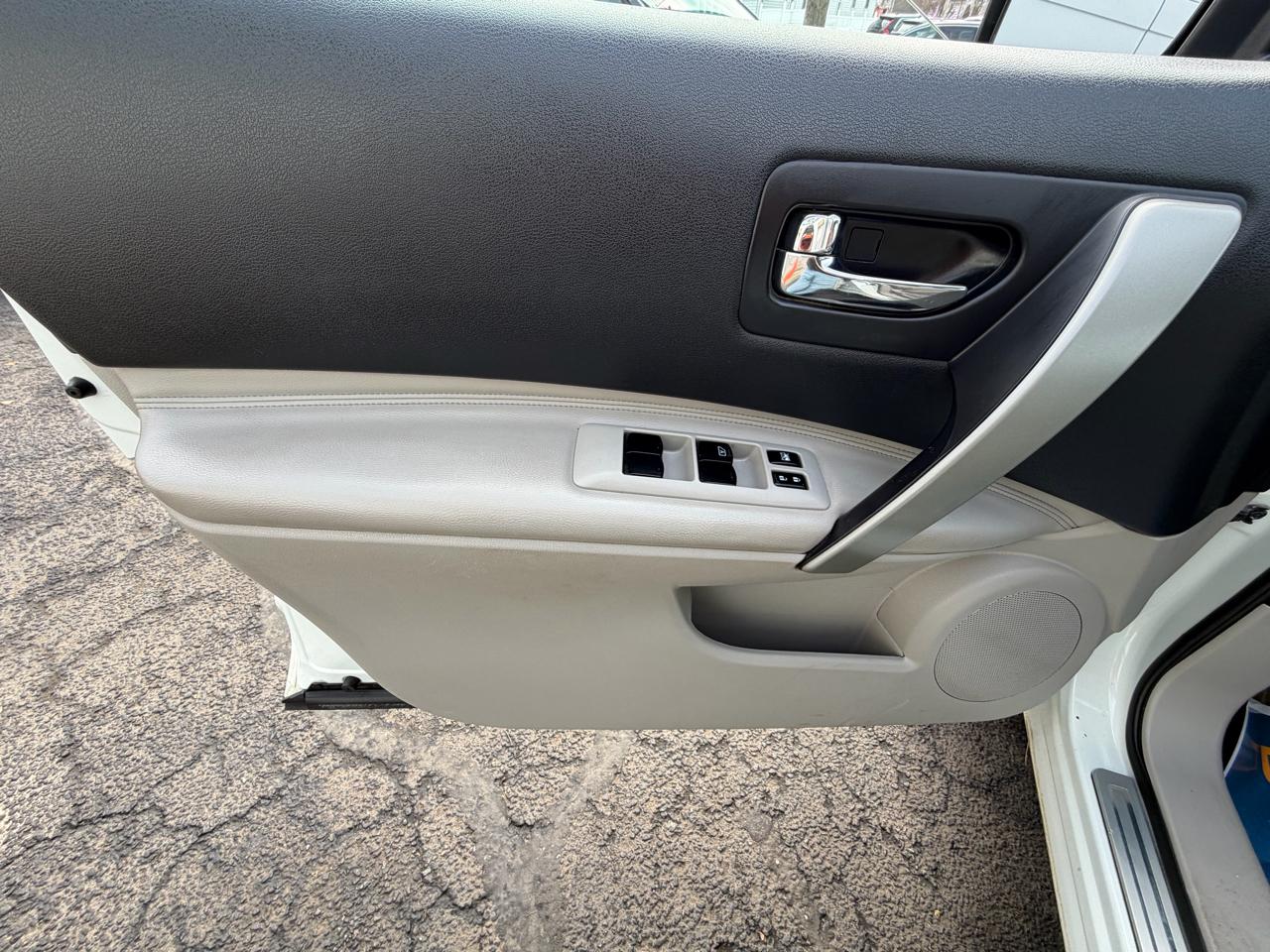 Nissan Rogue AWD 4dr SL 2012