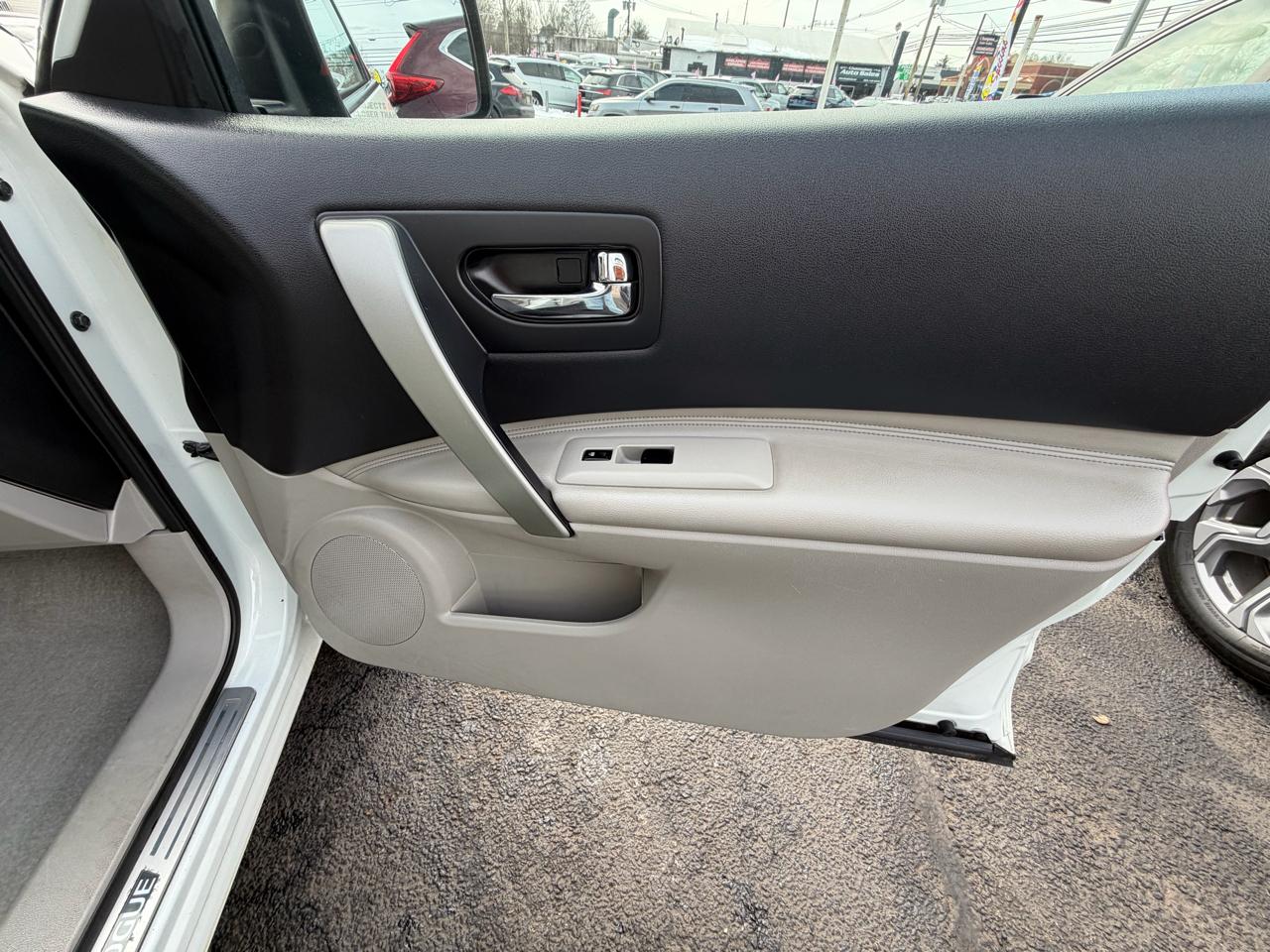 Nissan Rogue AWD 4dr SL 2012