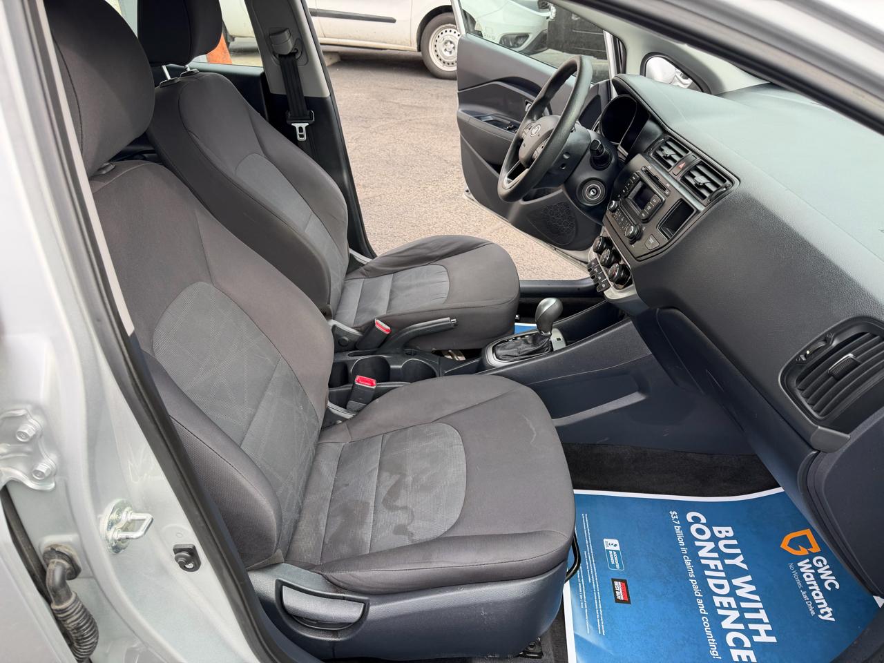 Kia Rio 4dr Sdn Auto LX 2015