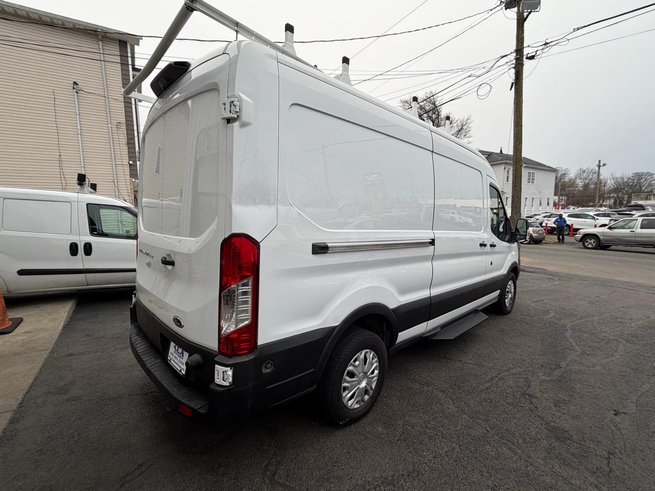 Ford Transit Van T-250 148" Med Rf 9000 GVWR Sliding RH Dr 2019