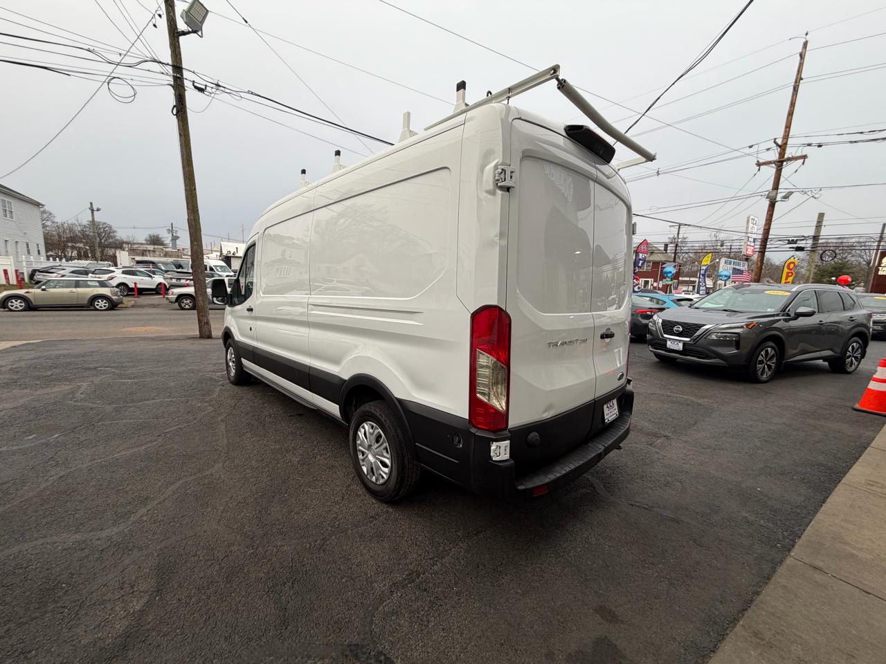 Ford Transit Van T-250 148" Med Rf 9000 GVWR Sliding RH Dr 2019