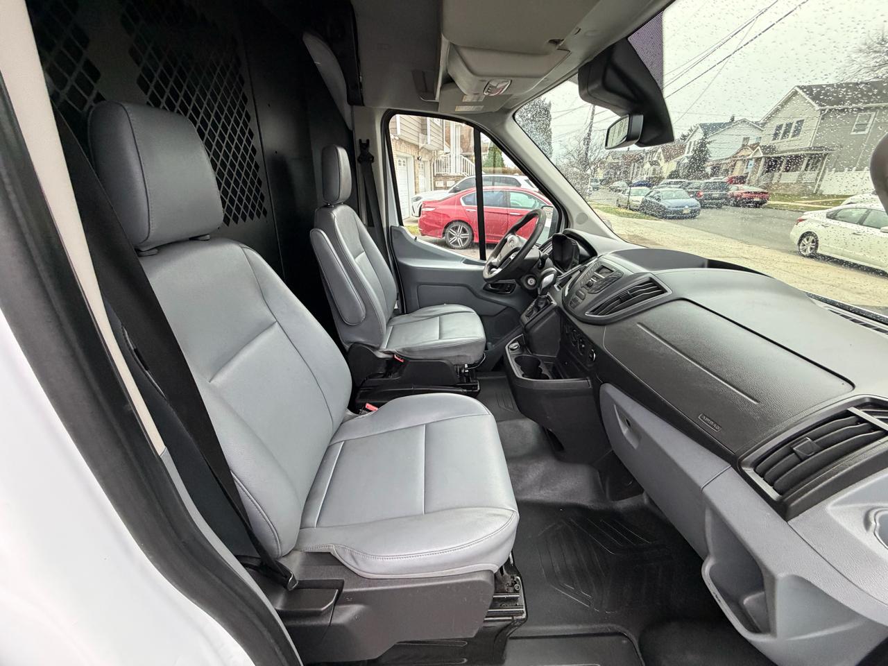 Ford Transit Van T-250 148" Med Rf 9000 GVWR Sliding RH Dr 2019