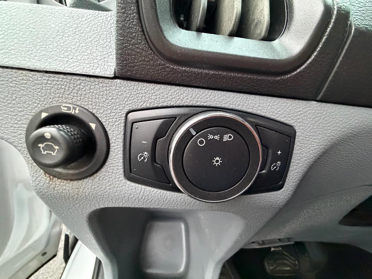 Ford Transit Van T-250 148" Med Rf 9000 GVWR Sliding RH Dr 2019