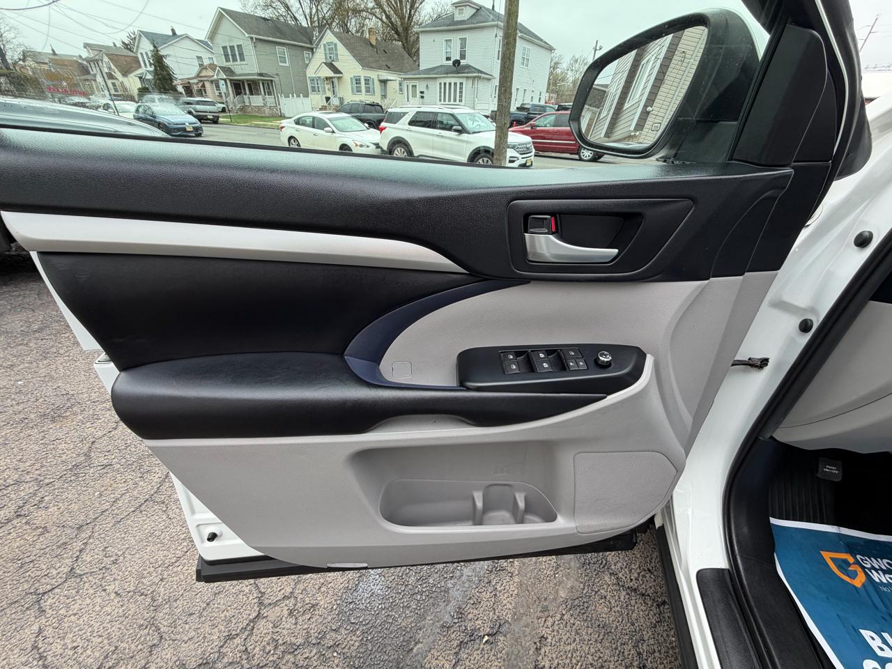 Toyota Highlander XLE V6 AWD (Natl) 2019