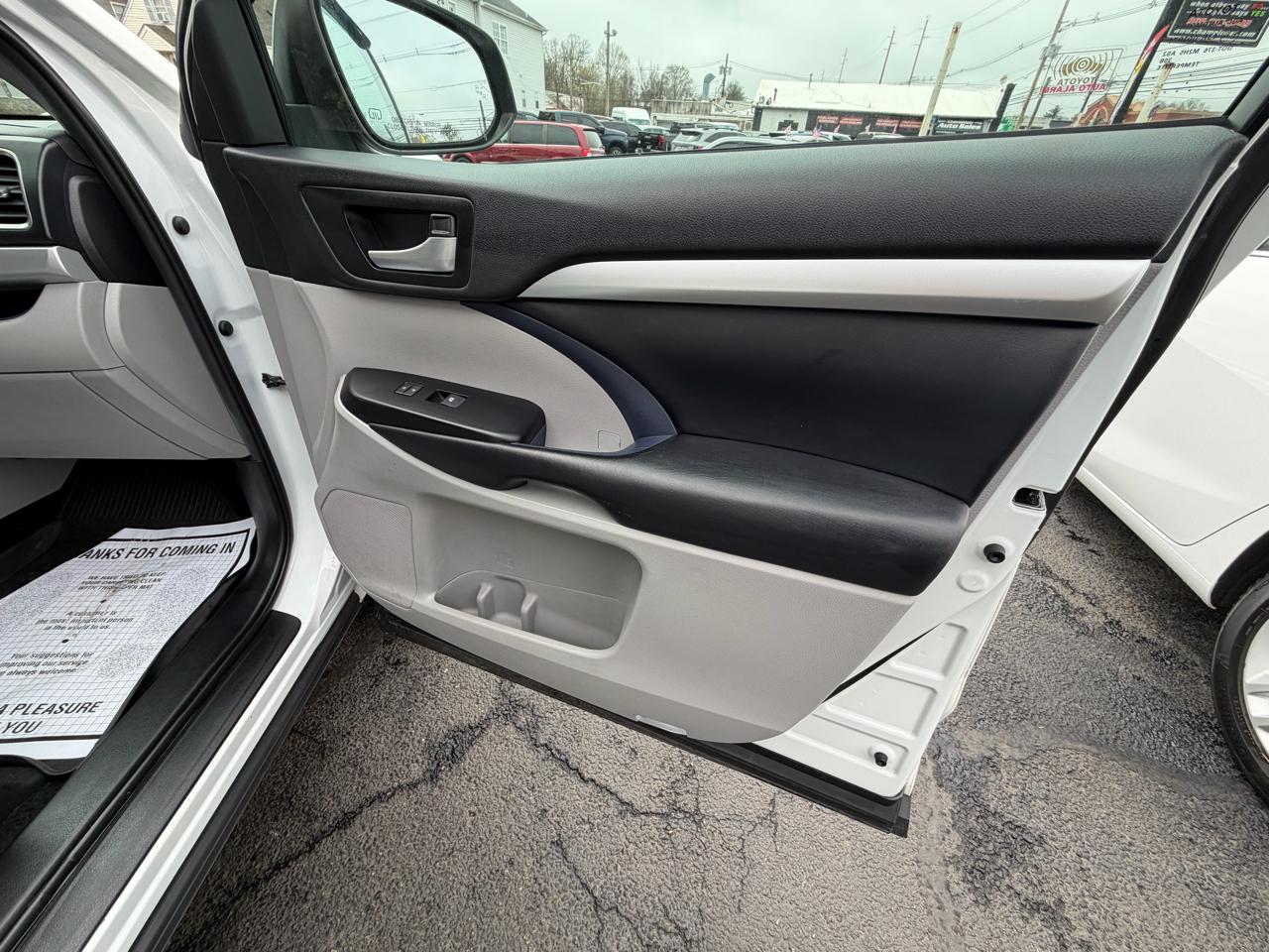 Toyota Highlander XLE V6 AWD (Natl) 2019