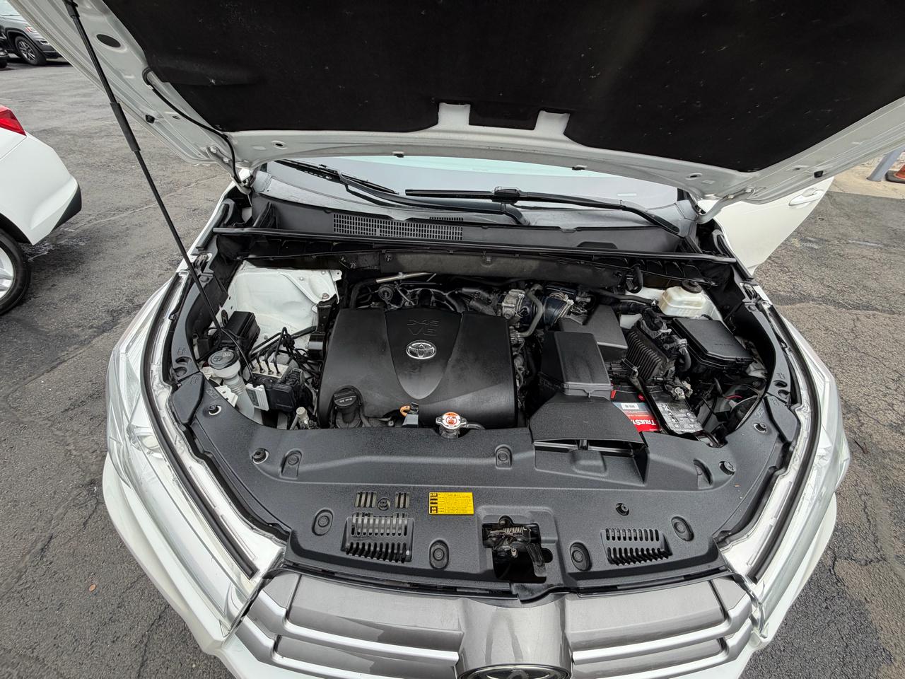 Toyota Highlander XLE V6 AWD (Natl) 2019