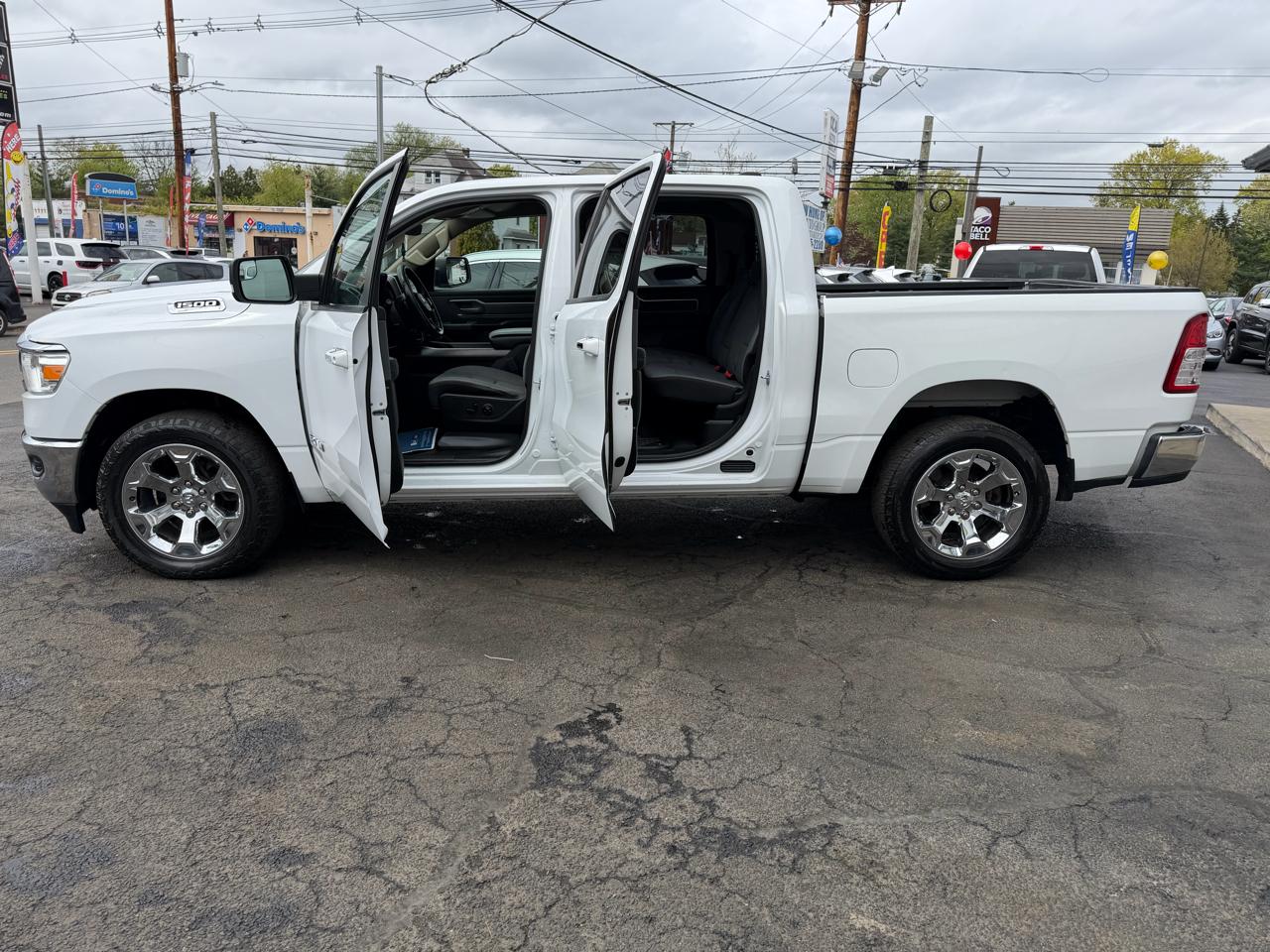 RAM 1500 Big Horn/Lone Star 4x4 Crew Cab 5'7" Box 2019