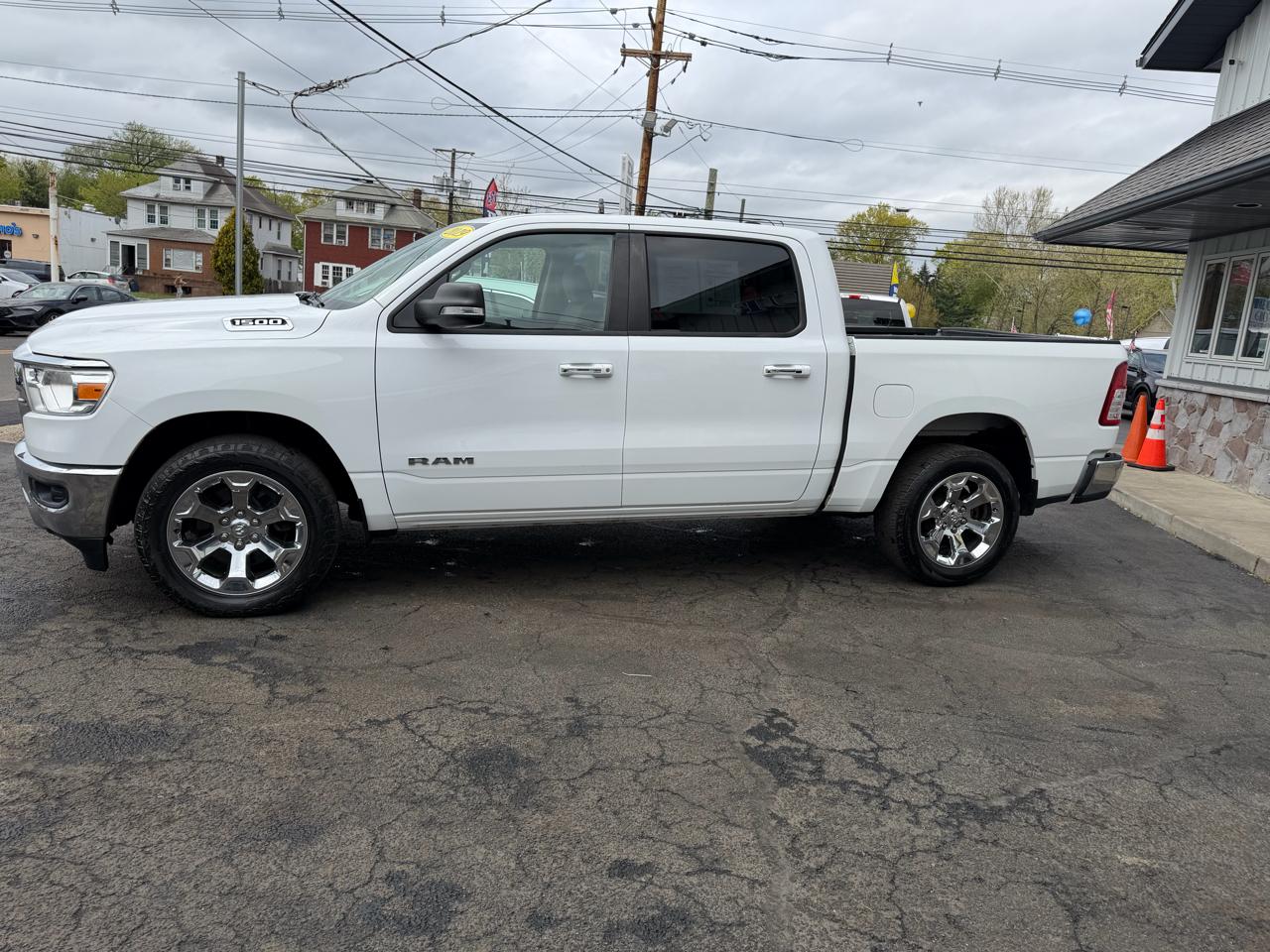 RAM 1500 Big Horn/Lone Star 4x4 Crew Cab 5'7" Box 2019