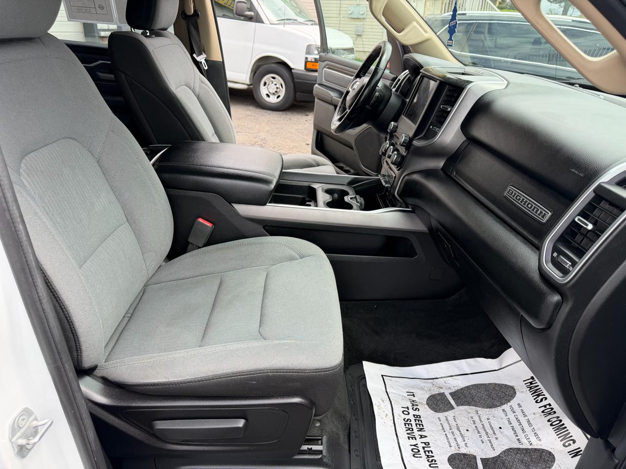 RAM 1500 Big Horn/Lone Star 4x4 Crew Cab 5'7" Box 2019