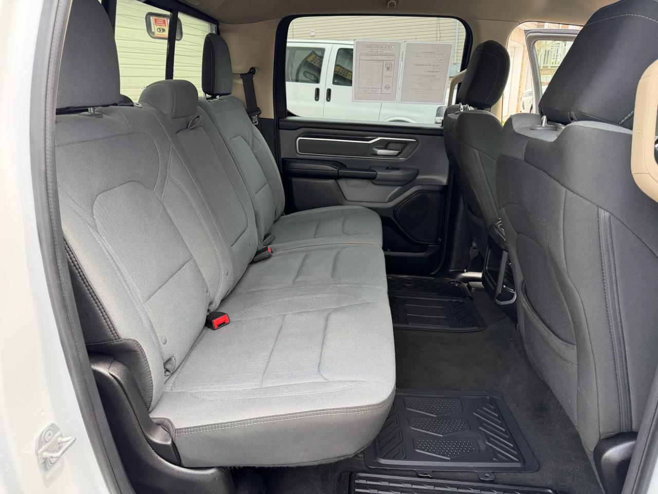 RAM 1500 Big Horn/Lone Star 4x4 Crew Cab 5'7" Box 2019