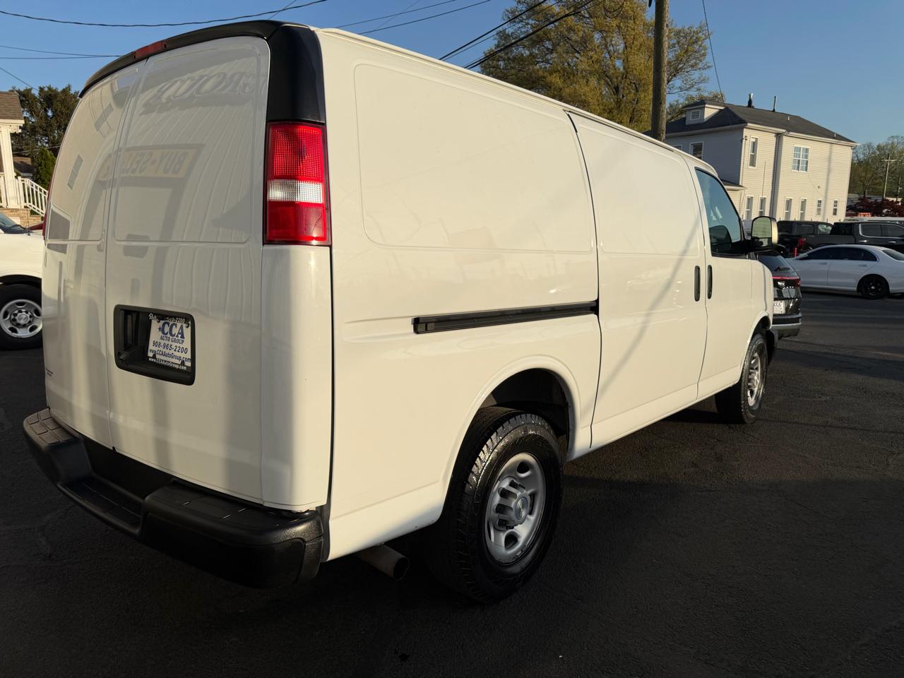 Chevrolet Express Cargo Van RWD 2500 135" 2021