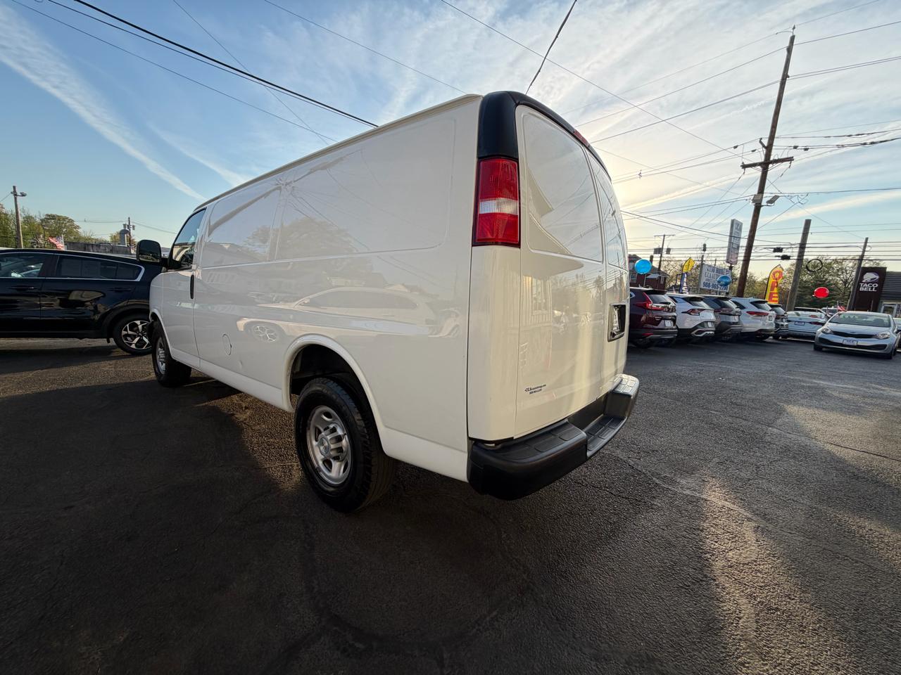 Chevrolet Express Cargo Van RWD 2500 135" 2021