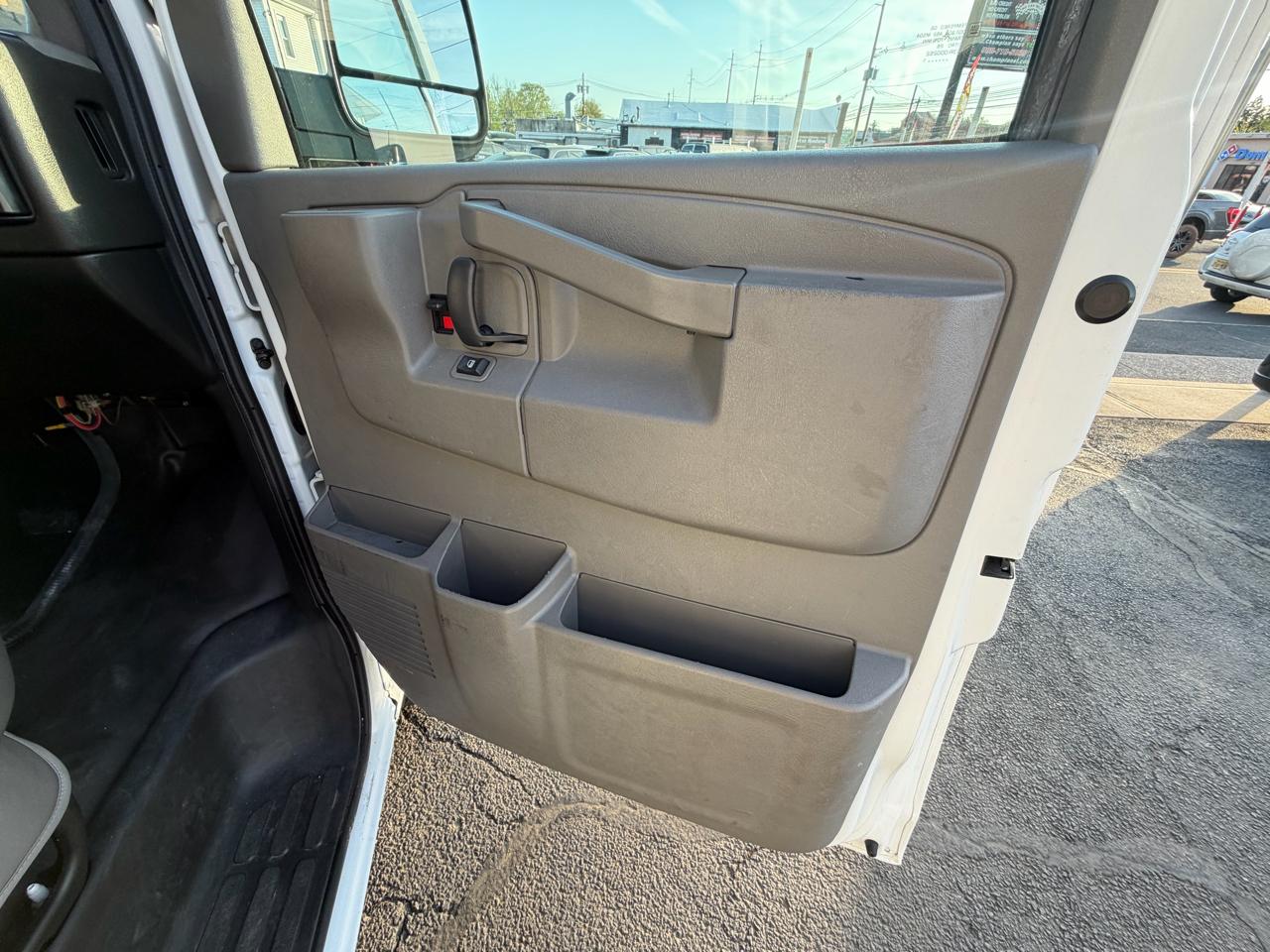 Chevrolet Express Cargo Van RWD 2500 135" 2021