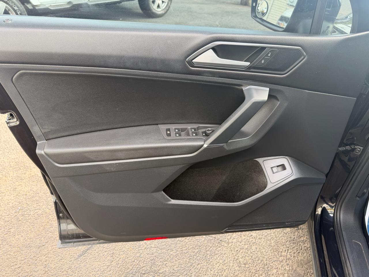 Volkswagen Tiguan 2.0T SEL 4MOTION 2018