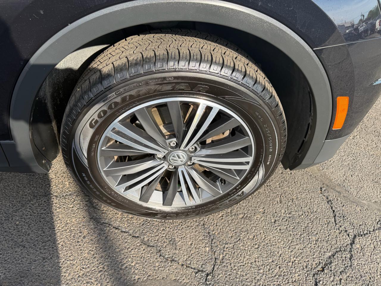 Volkswagen Tiguan 2.0T SEL 4MOTION 2018