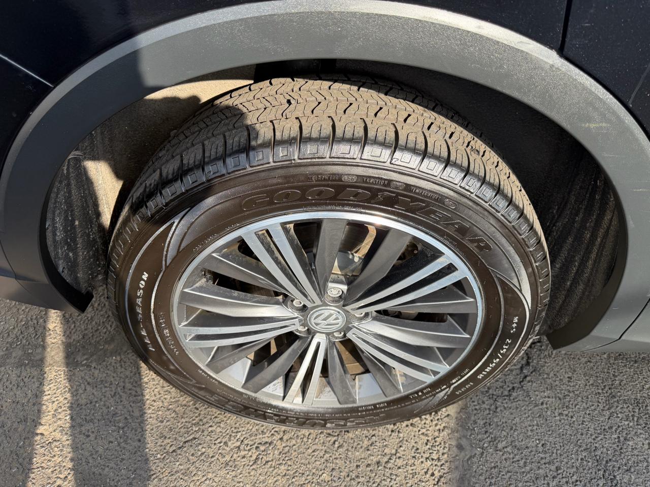 Volkswagen Tiguan 2.0T SEL 4MOTION 2018