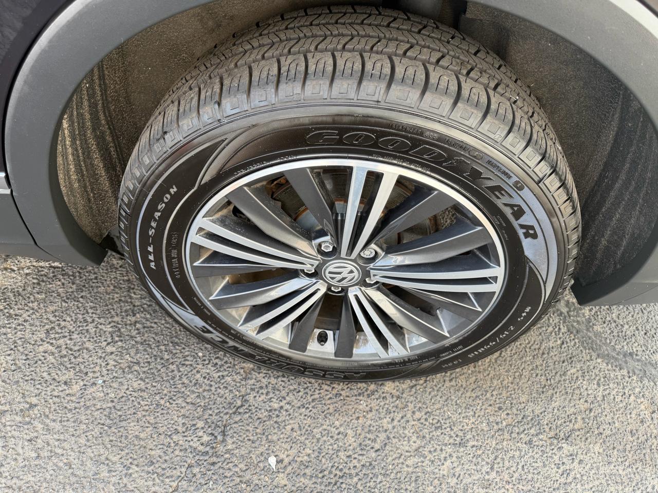 Volkswagen Tiguan 2.0T SEL 4MOTION 2018