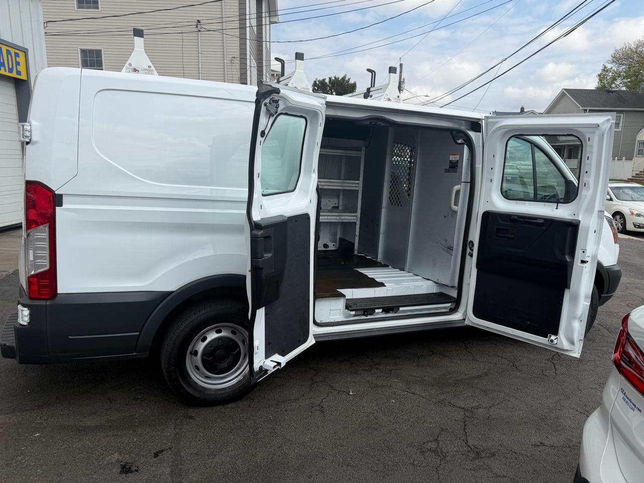 Ford Transit Van T-150 130" Low Rf 8600 GVWR Swing-Out RH Dr 2017