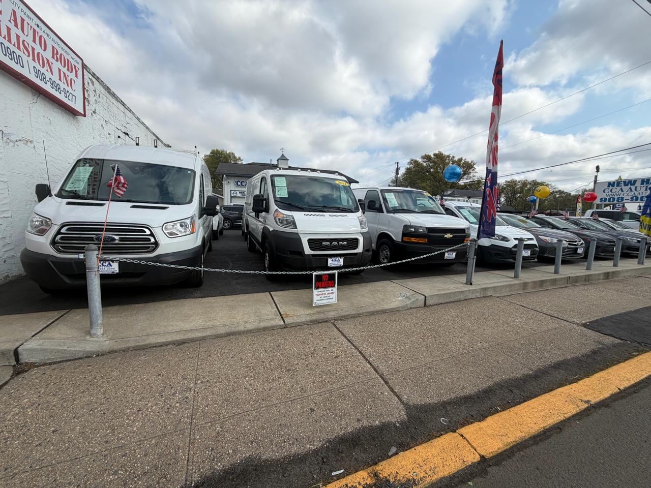 Ford Transit Van T-150 130" Low Rf 8600 GVWR Swing-Out RH Dr 2017