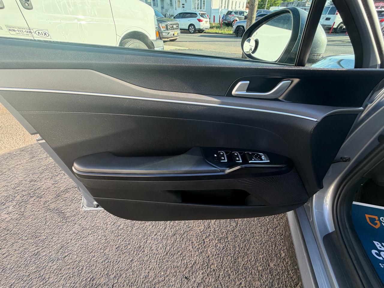 Kia K5 LXS Auto FWD 2021