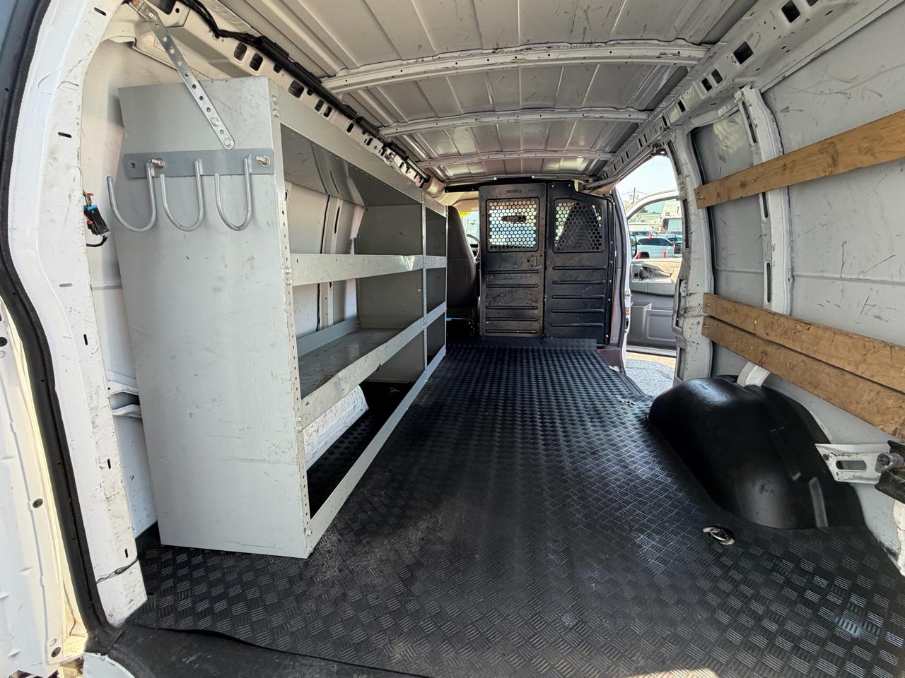 Chevrolet Express Cargo Van RWD 2500 135" 2020