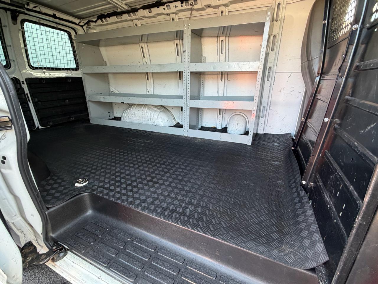 Chevrolet Express Cargo Van RWD 2500 135" 2020